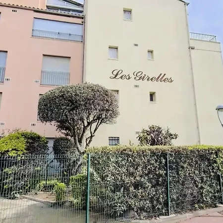 Studio Cabine Renove Au Cap D'Agde, 4 Pers, Proche Plage Et Commerces - Fr-1-249-452 *